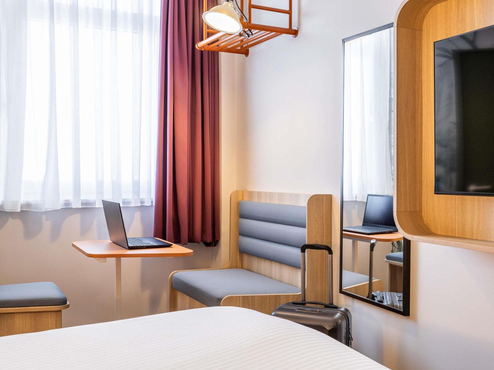 Siru Hotel 3*